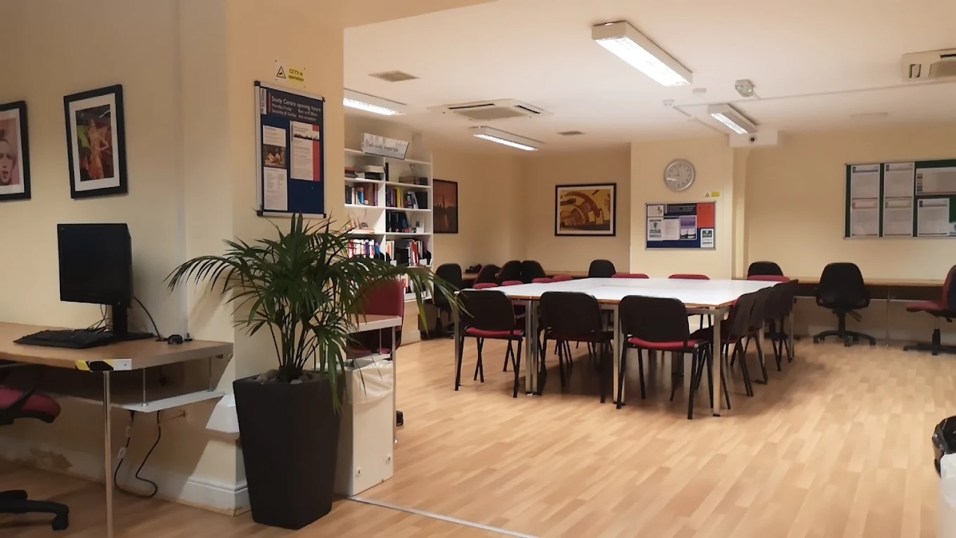 St Giles International gallery image 2